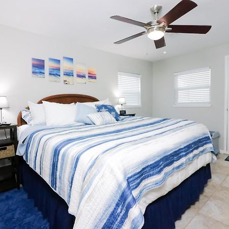 Sunny Daze Walk To Beach 2 Decks Pet Friendly Has A Mini Bar غالفيستون، تكساس المظهر الخارجي الصورة