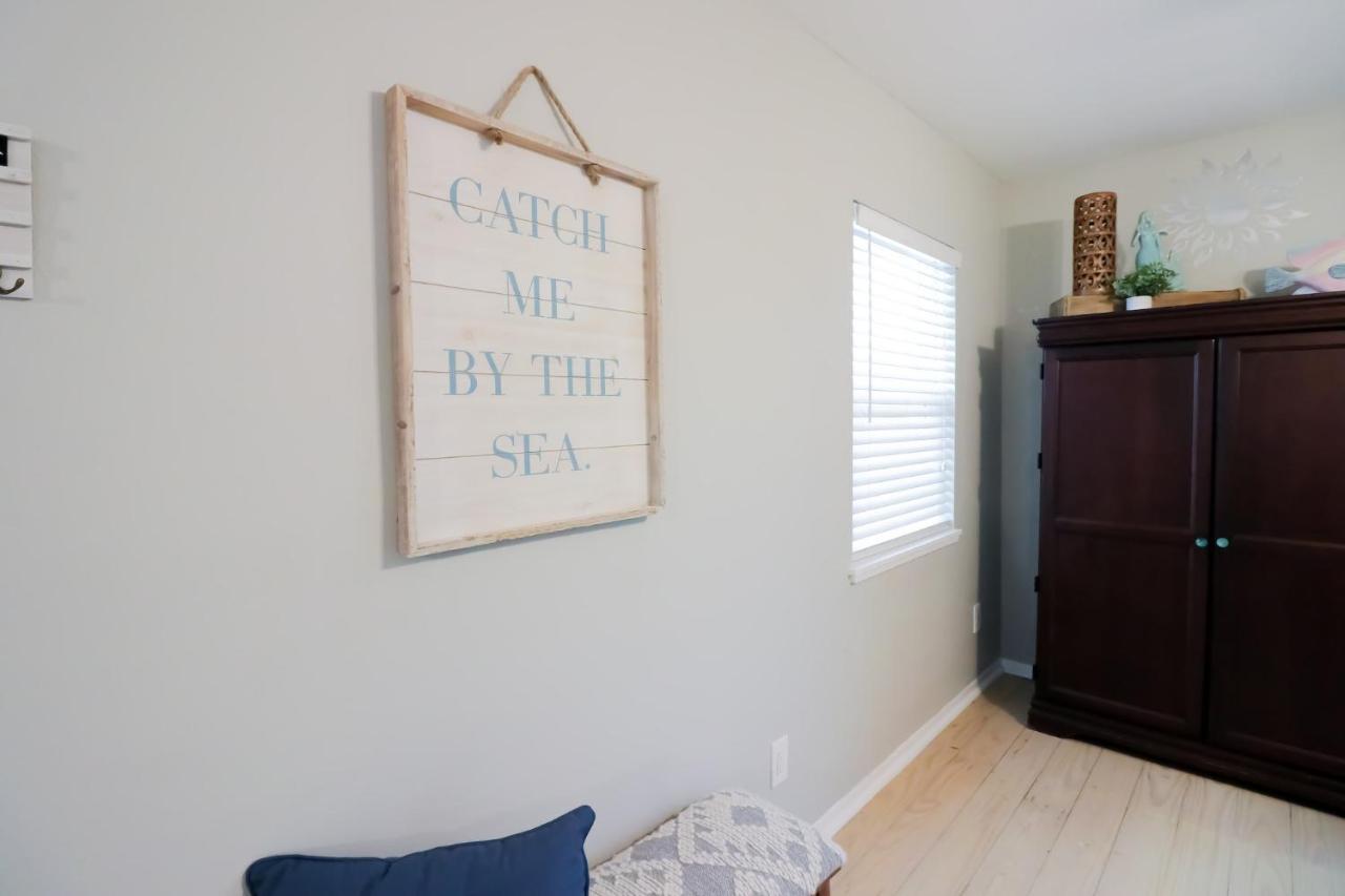 Sunny Daze Walk To Beach 2 Decks Pet Friendly Has A Mini Bar غالفيستون، تكساس المظهر الخارجي الصورة