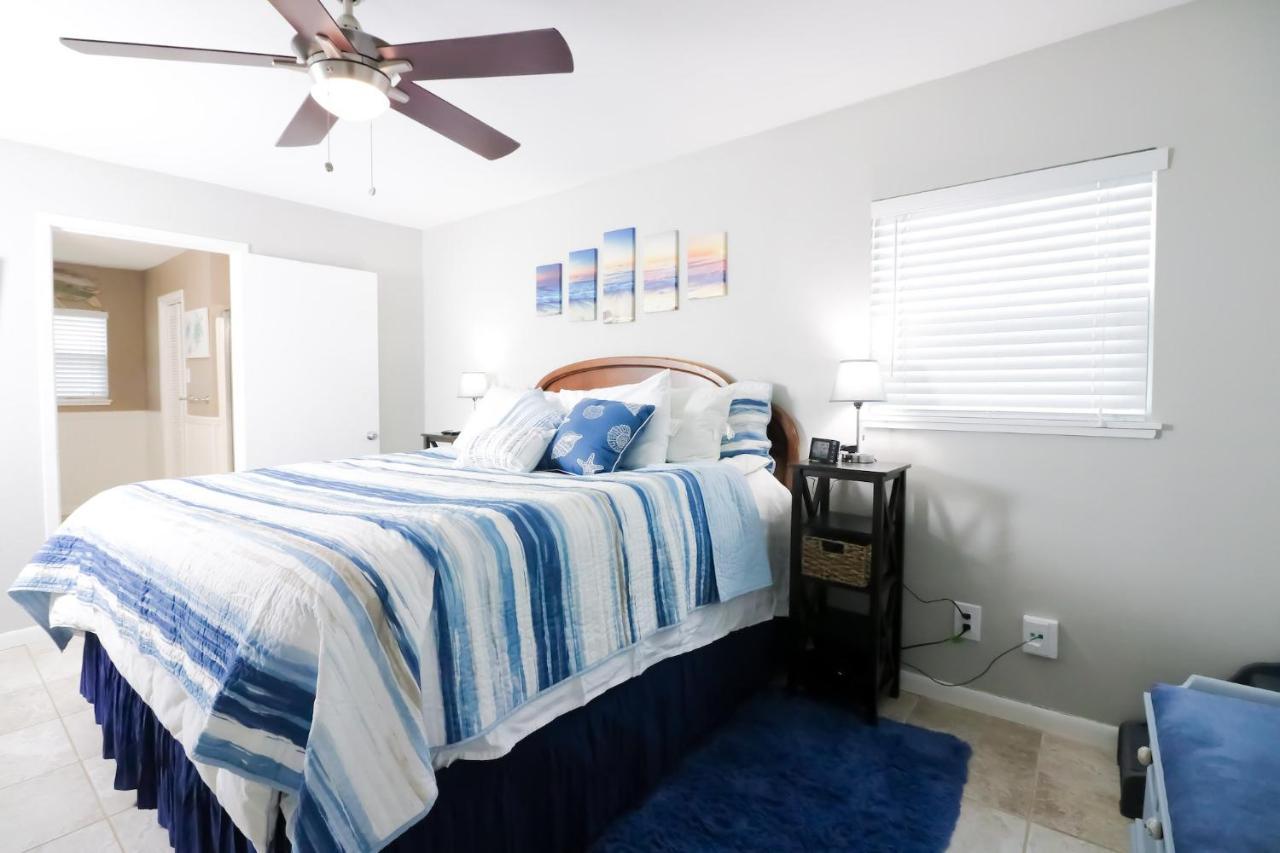 Sunny Daze Walk To Beach 2 Decks Pet Friendly Has A Mini Bar غالفيستون، تكساس المظهر الخارجي الصورة