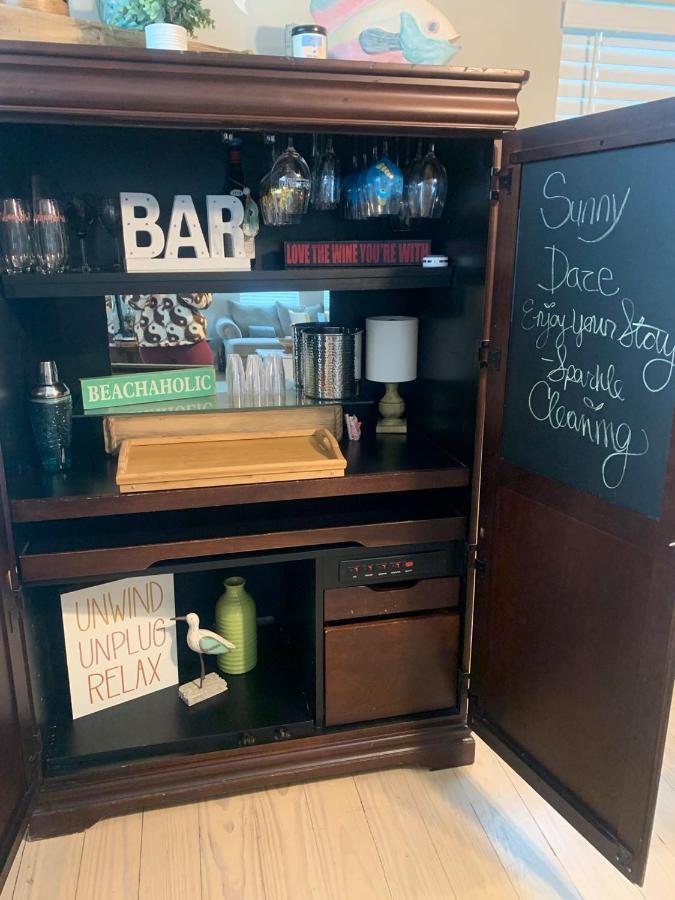 Sunny Daze Walk To Beach 2 Decks Pet Friendly Has A Mini Bar غالفيستون، تكساس المظهر الخارجي الصورة