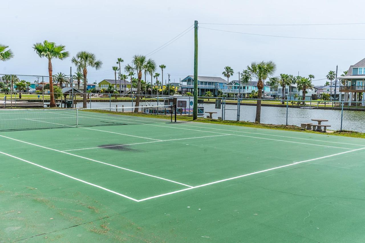 Sunny Daze Walk To Beach 2 Decks Pet Friendly Has A Mini Bar غالفيستون، تكساس المظهر الخارجي الصورة