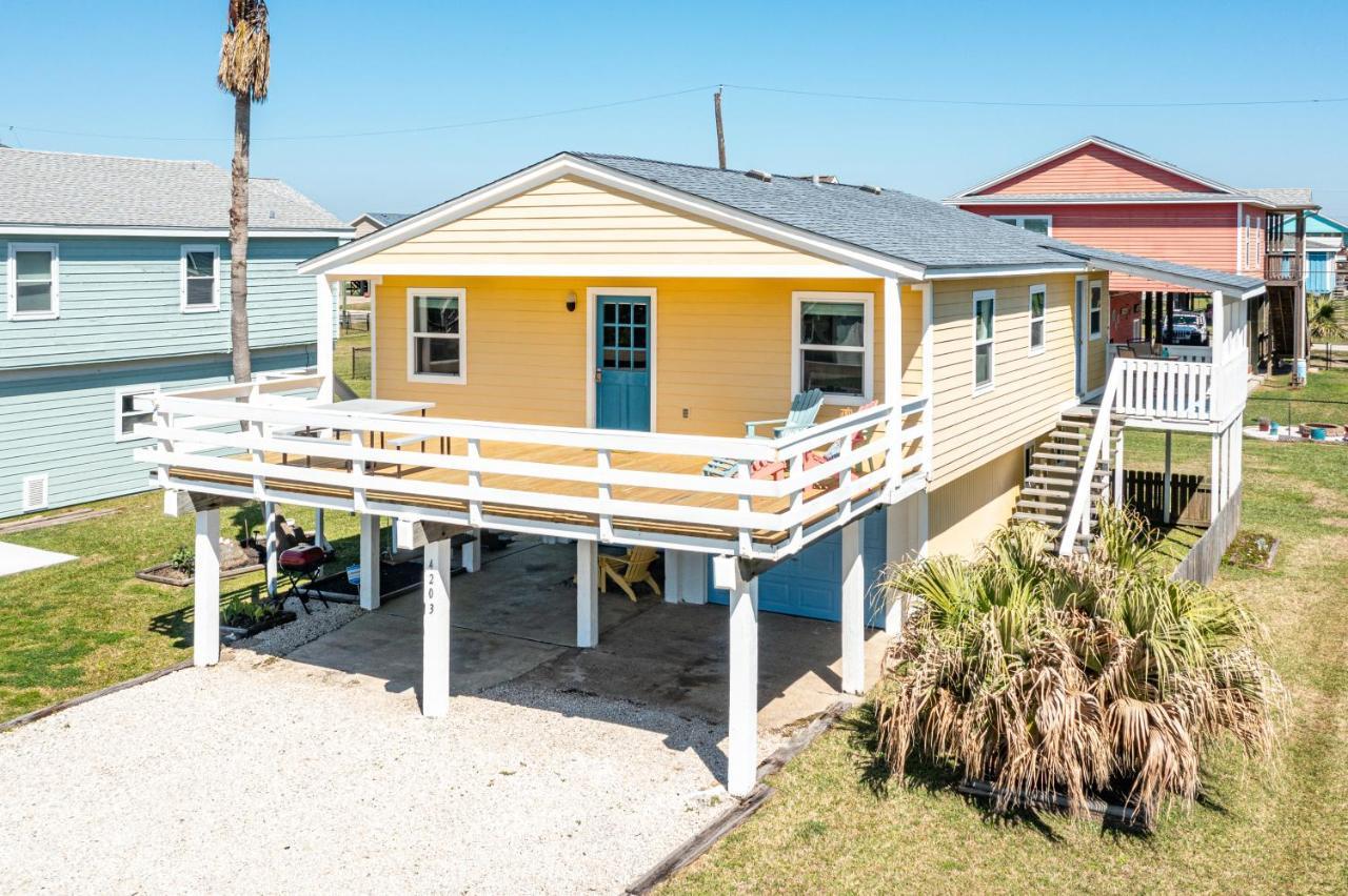 Sunny Daze Walk To Beach 2 Decks Pet Friendly Has A Mini Bar غالفيستون، تكساس المظهر الخارجي الصورة
