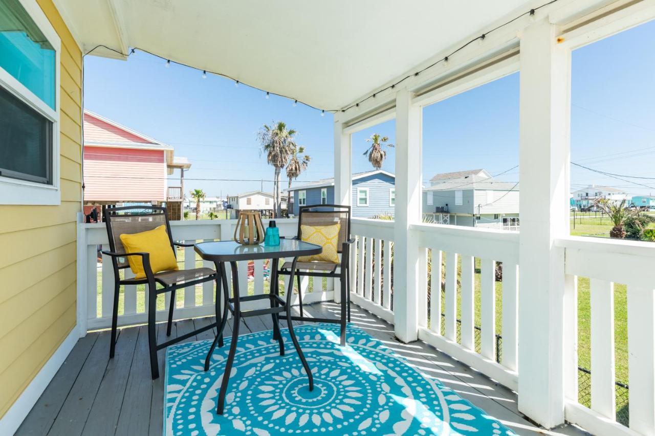 Sunny Daze Walk To Beach 2 Decks Pet Friendly Has A Mini Bar غالفيستون، تكساس المظهر الخارجي الصورة